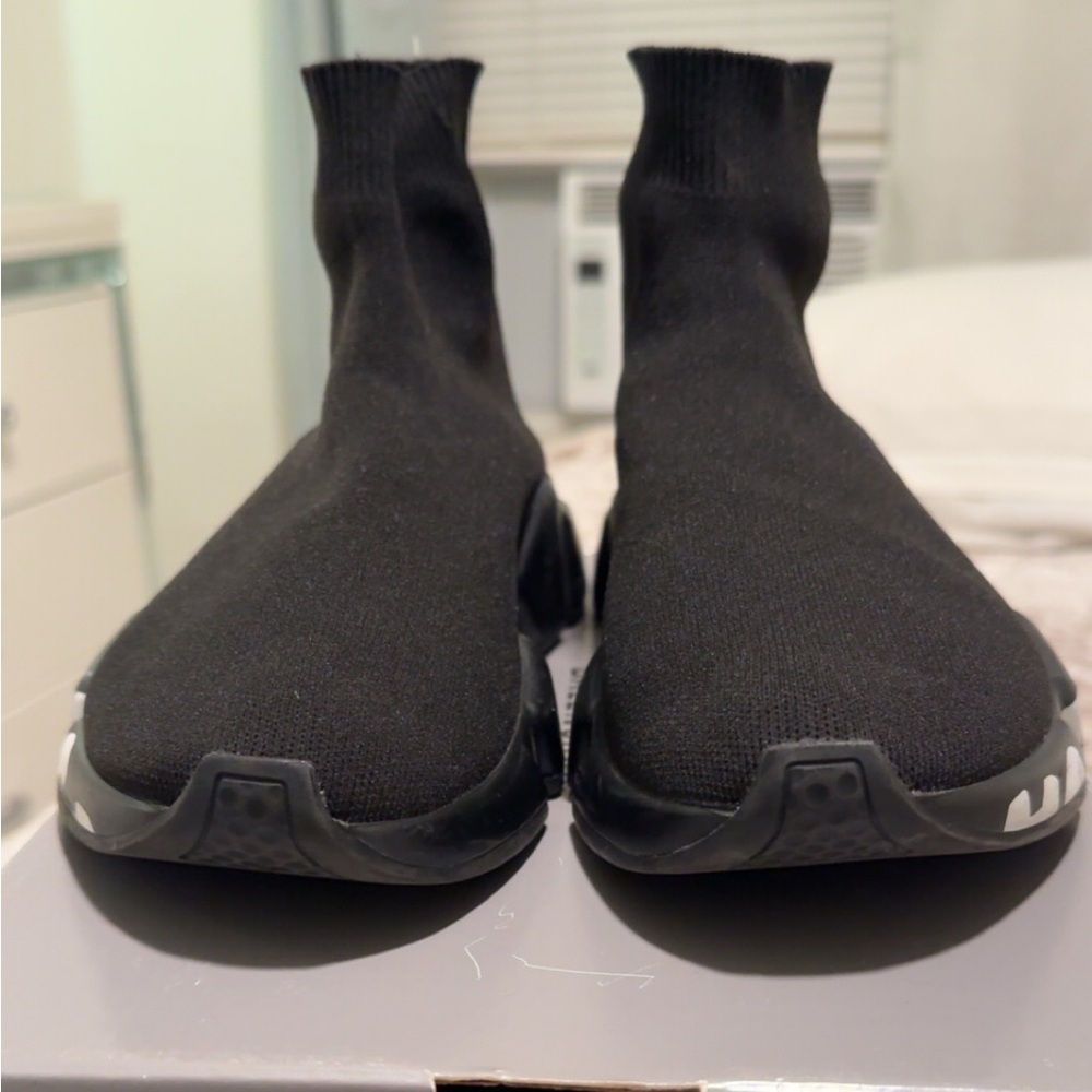 Balenciaga Speed Graffiti Sneakers - Picture 4 of 5